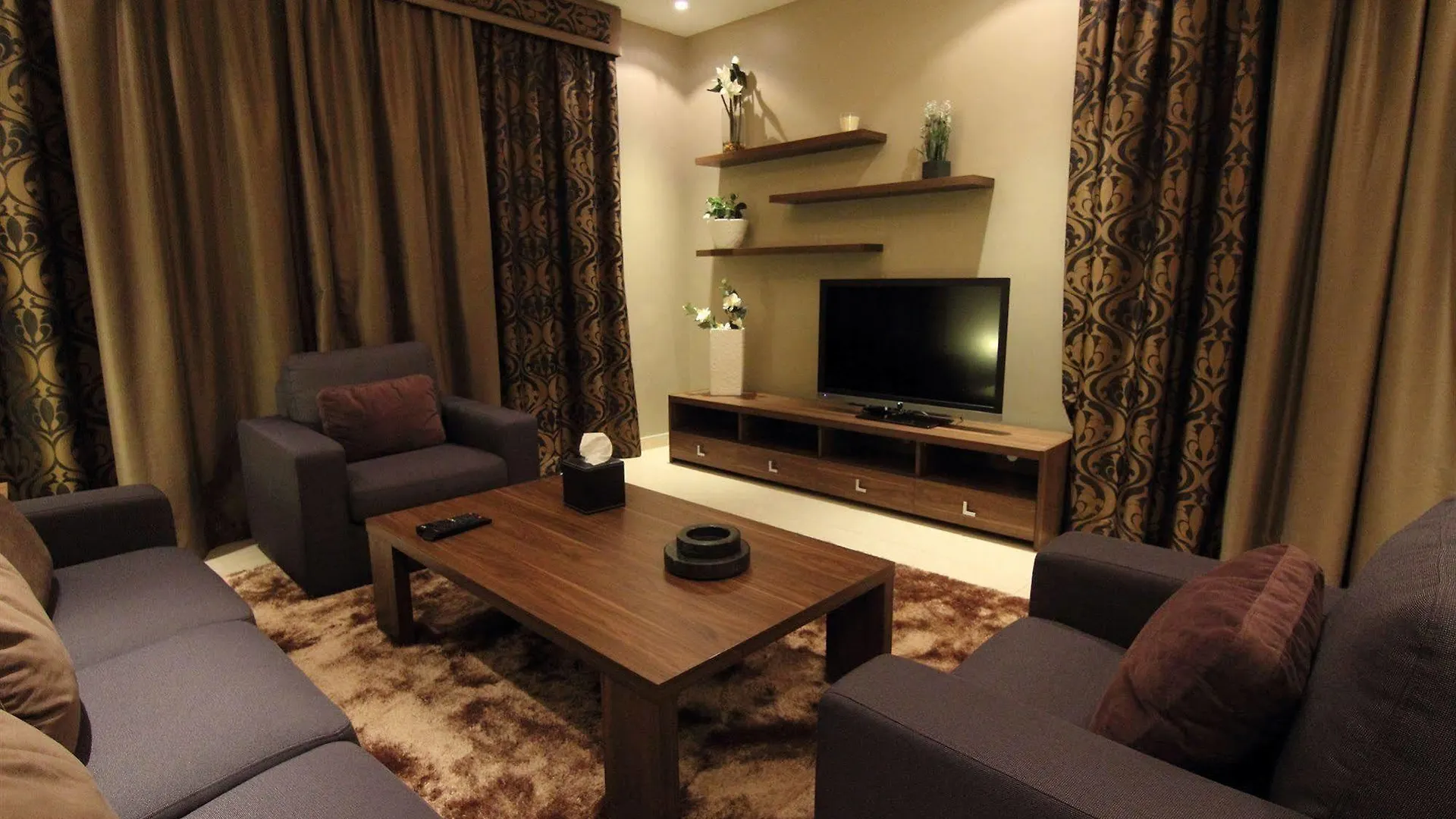 מלון דירות דובאי Home To Home Apartments